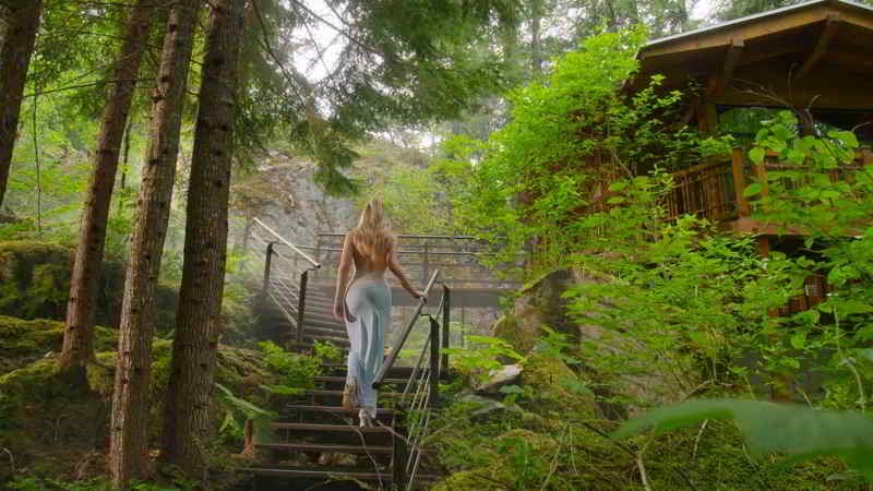 Netflix's Age of Attraction: Why Canada's Wilderness Was The Perfect Set